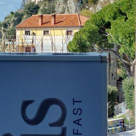 B&B New Acropolis อากรอโปลี ภายนอก รูปภาพ